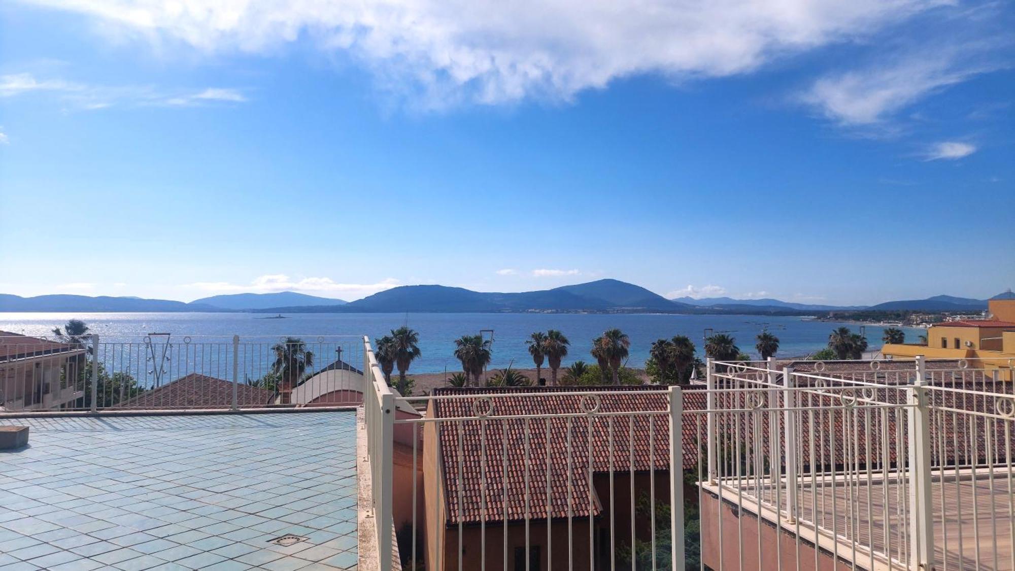 Lovealghero Stanze In Attico Vista Mare Exterior photo